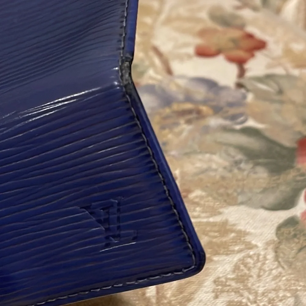 Authentic vintage Louis Vuitton Key Case for 4 keys